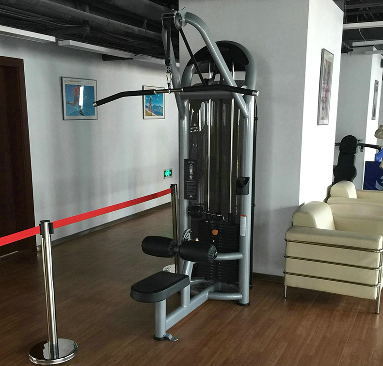 高拉背肌训练器