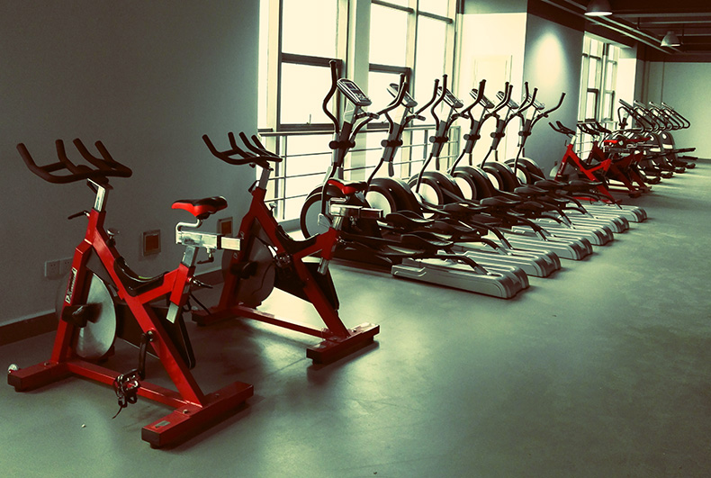 动感单车椭圆机